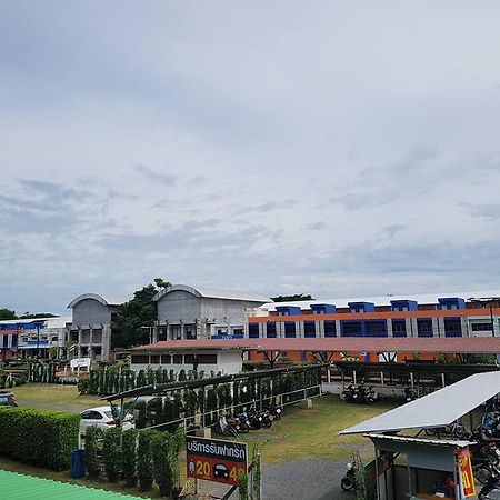 Jaroensin Place Buriram Ngoại thất bức ảnh