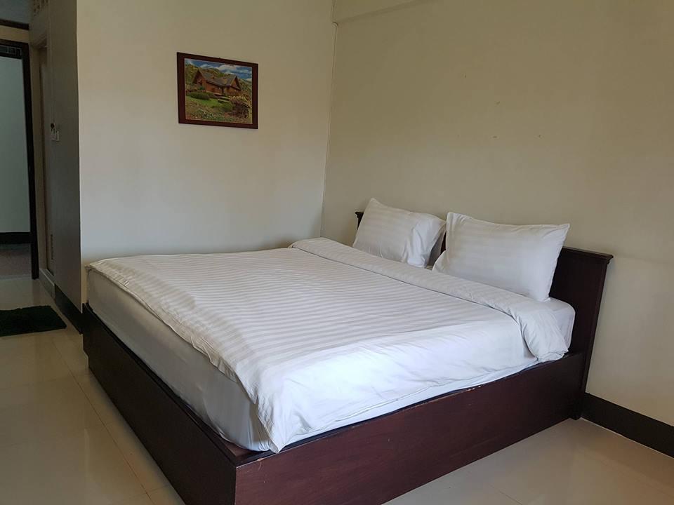 Jaroensin Place Buriram Ngoại thất bức ảnh