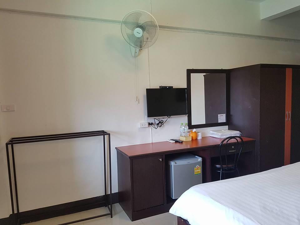 Jaroensin Place Buriram Ngoại thất bức ảnh