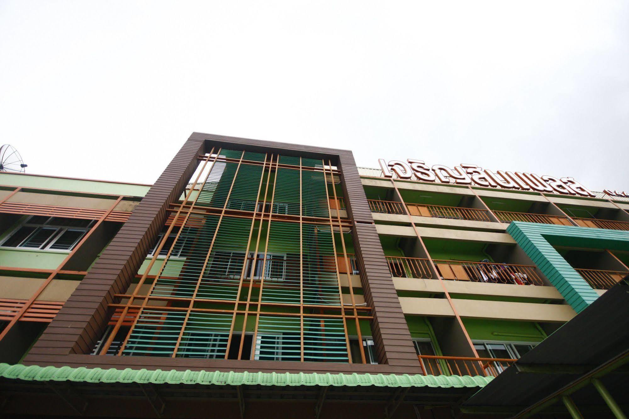 Jaroensin Place Buriram Ngoại thất bức ảnh