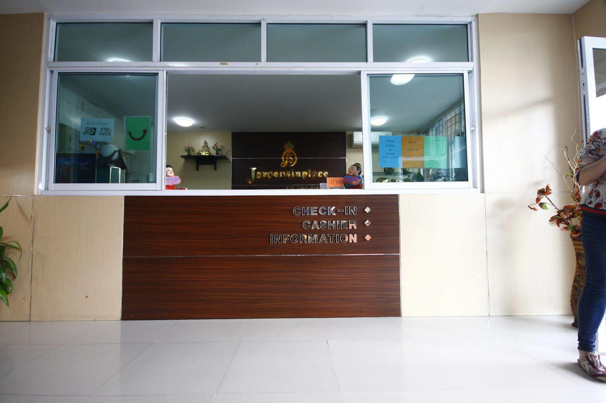 Jaroensin Place Buriram Ngoại thất bức ảnh